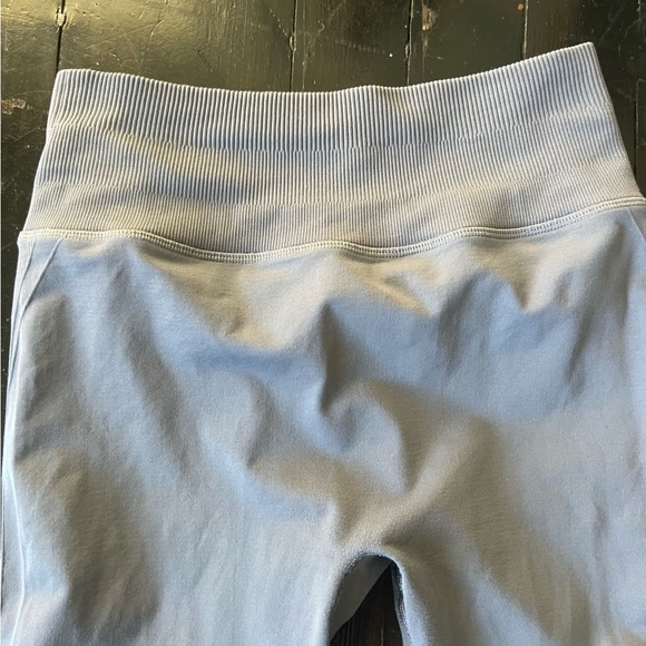 Lululemon Size 6 Gray High Rise Yoga Leggings - Picture 3 of 7